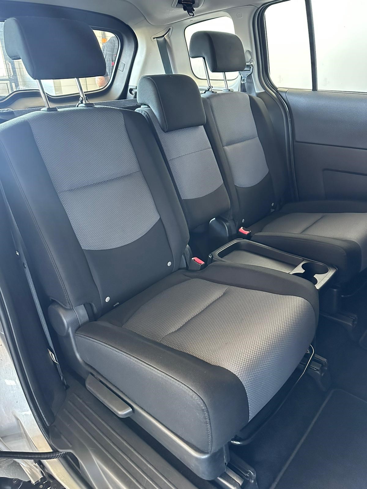 MAZDA 5 2.0d 16V Confort-image-18