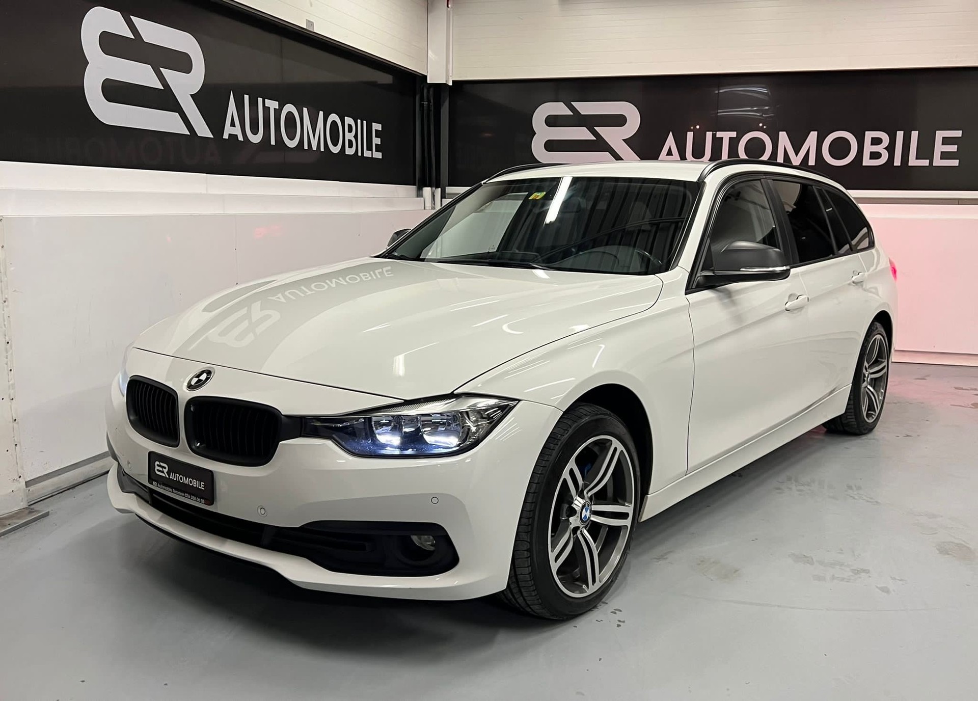 BMW 316d Touring Business Steptronic-image-0
