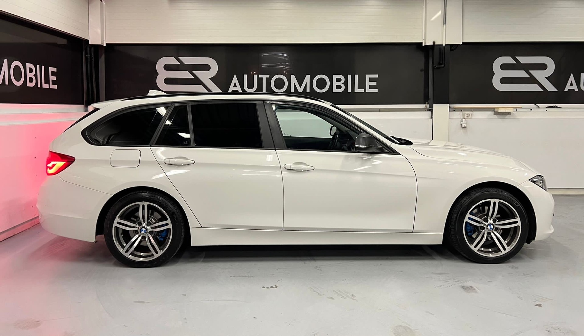 BMW 316d Touring Business Steptronic-image-5