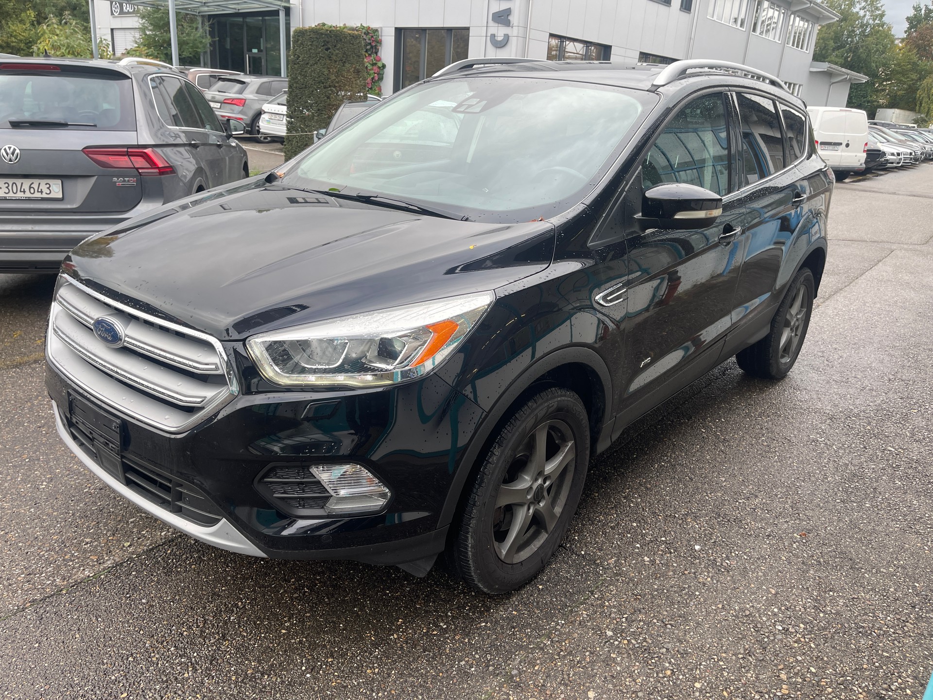 FORD Kuga 1.5 SCTi Business 4WD Automatic-image-1