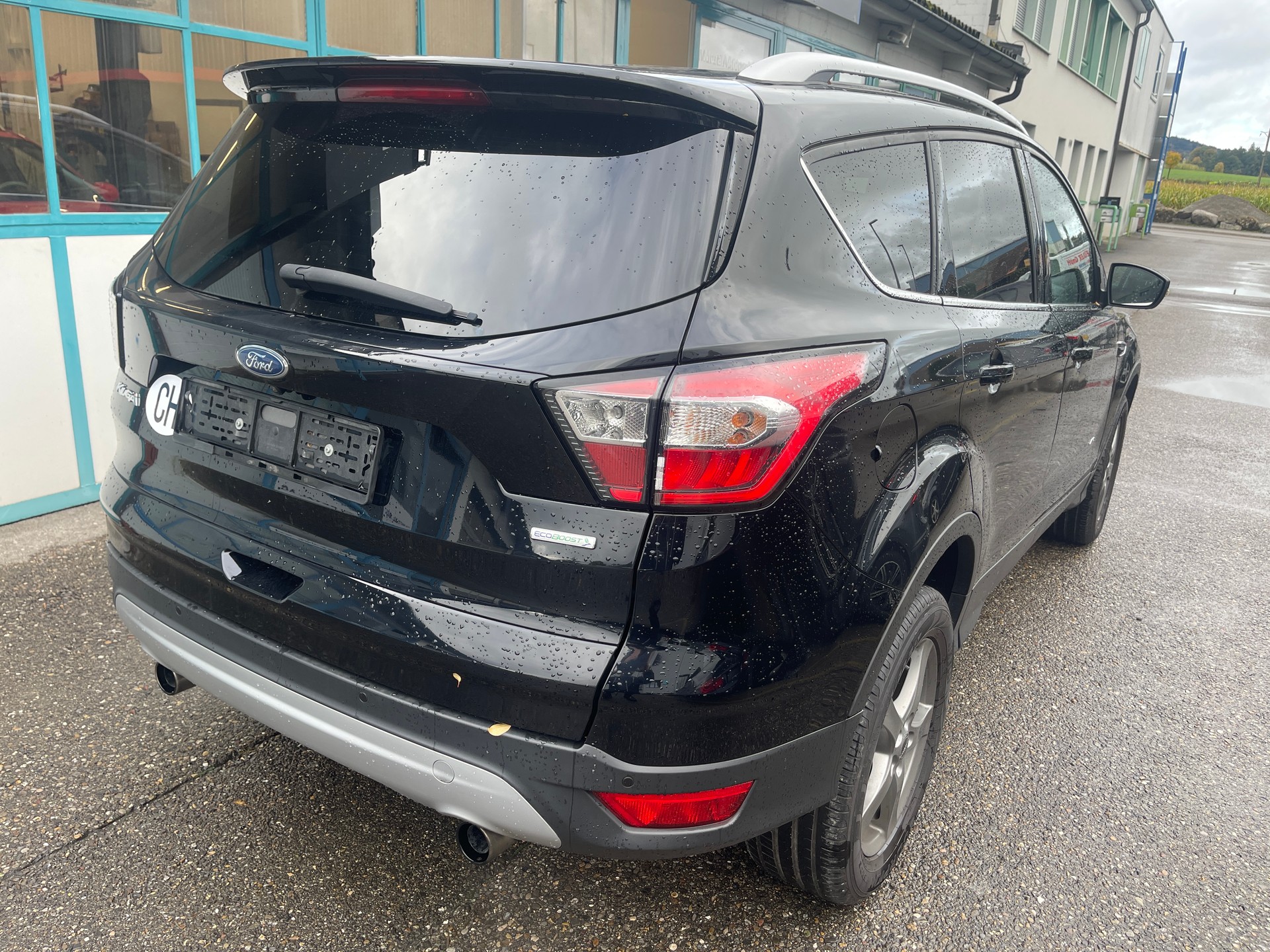 FORD Kuga 1.5 SCTi Business 4WD Automatic-image-3