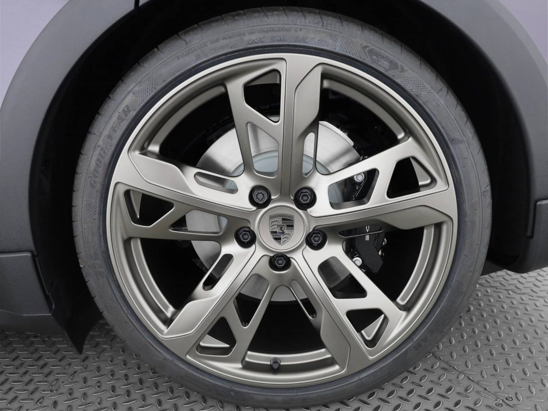 PORSCHE Taycan Turbo Cross Turismo-image-7