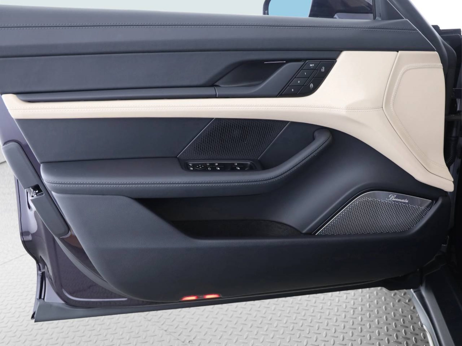 PORSCHE Taycan Turbo Cross Turismo-image-13