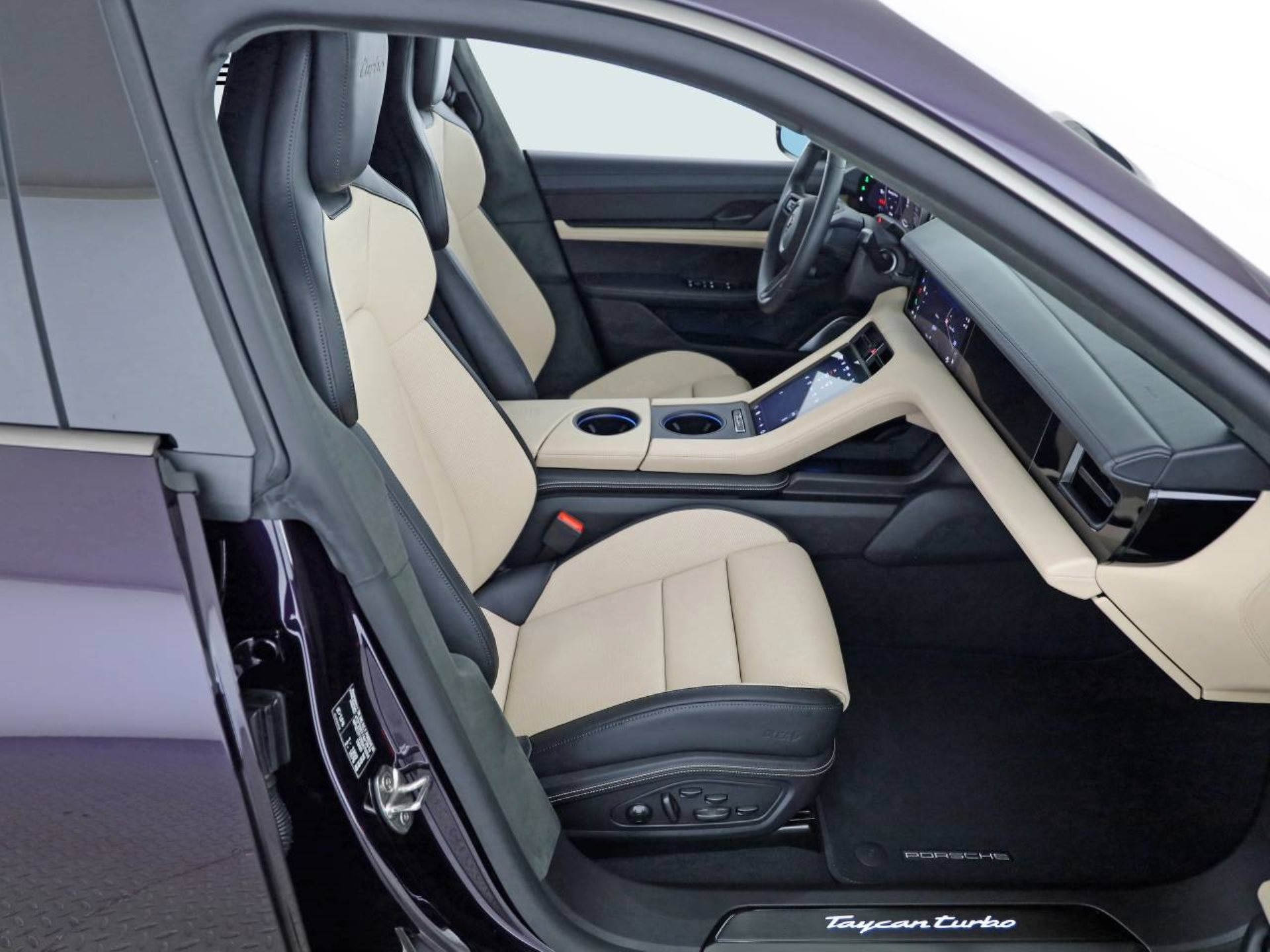 PORSCHE Taycan Turbo Cross Turismo-image-11