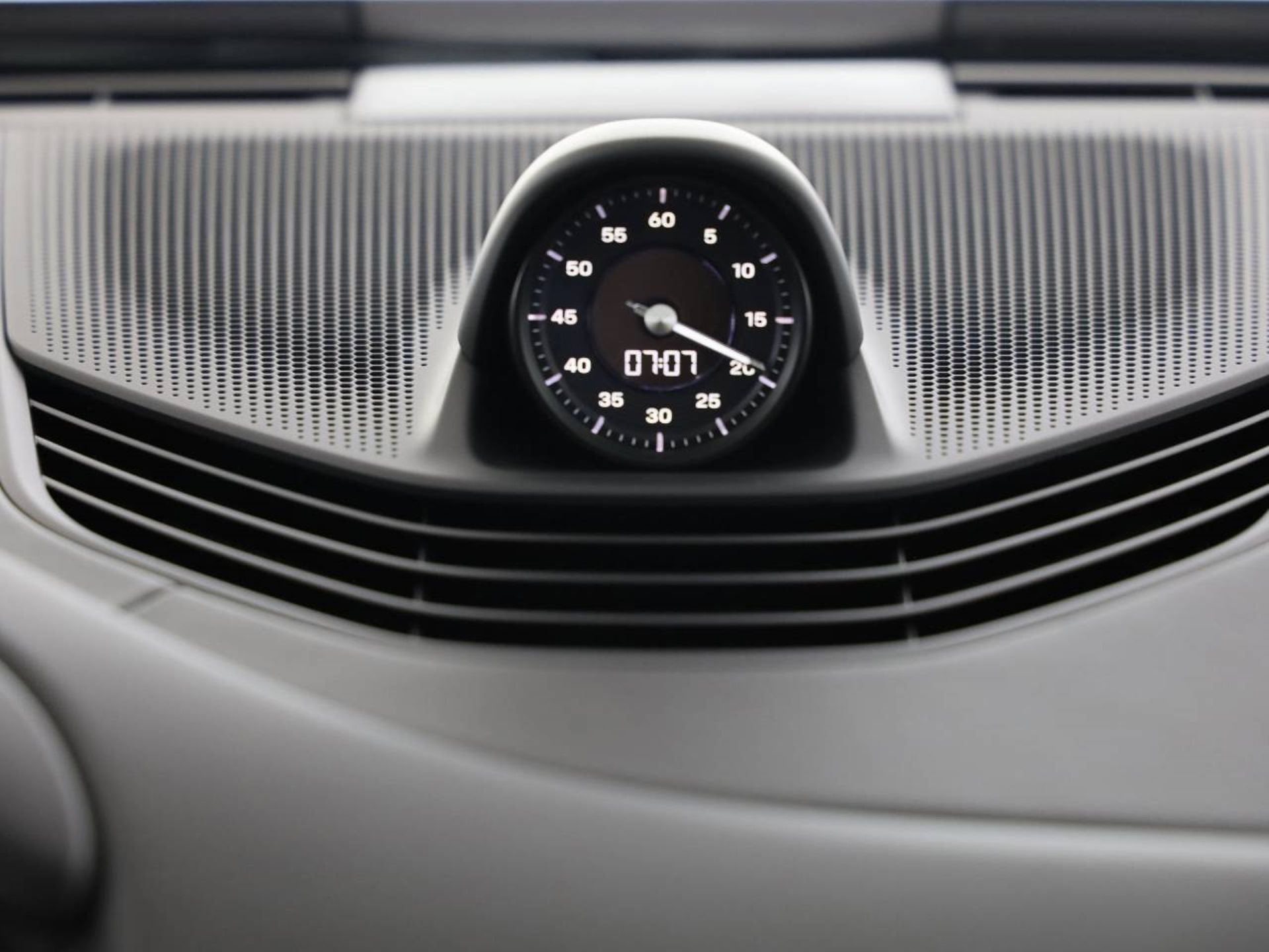 PORSCHE Taycan Turbo Cross Turismo-image-14