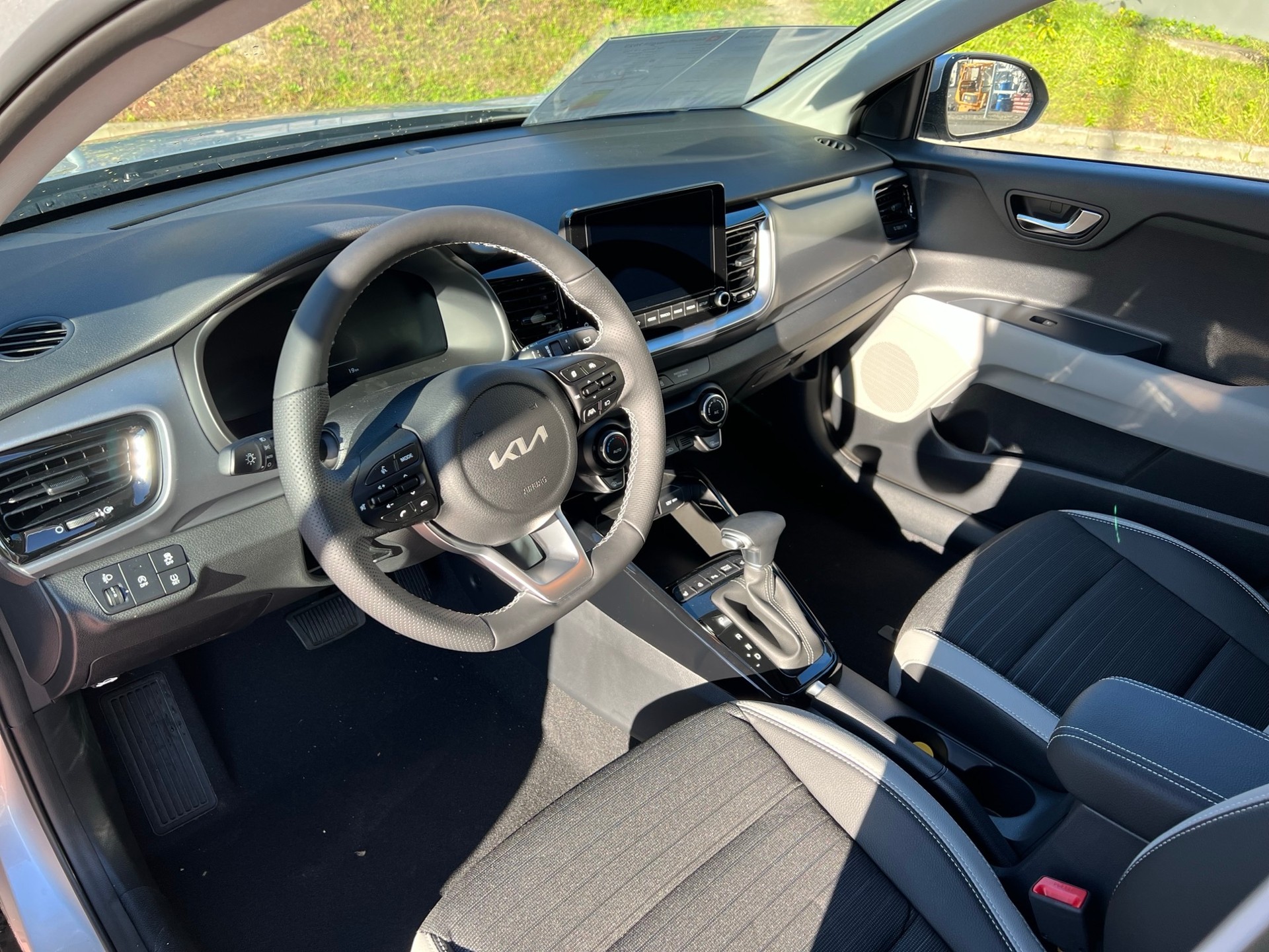 KIA Stonic 1.0 T-GDI Edition 30 DCT-image-8