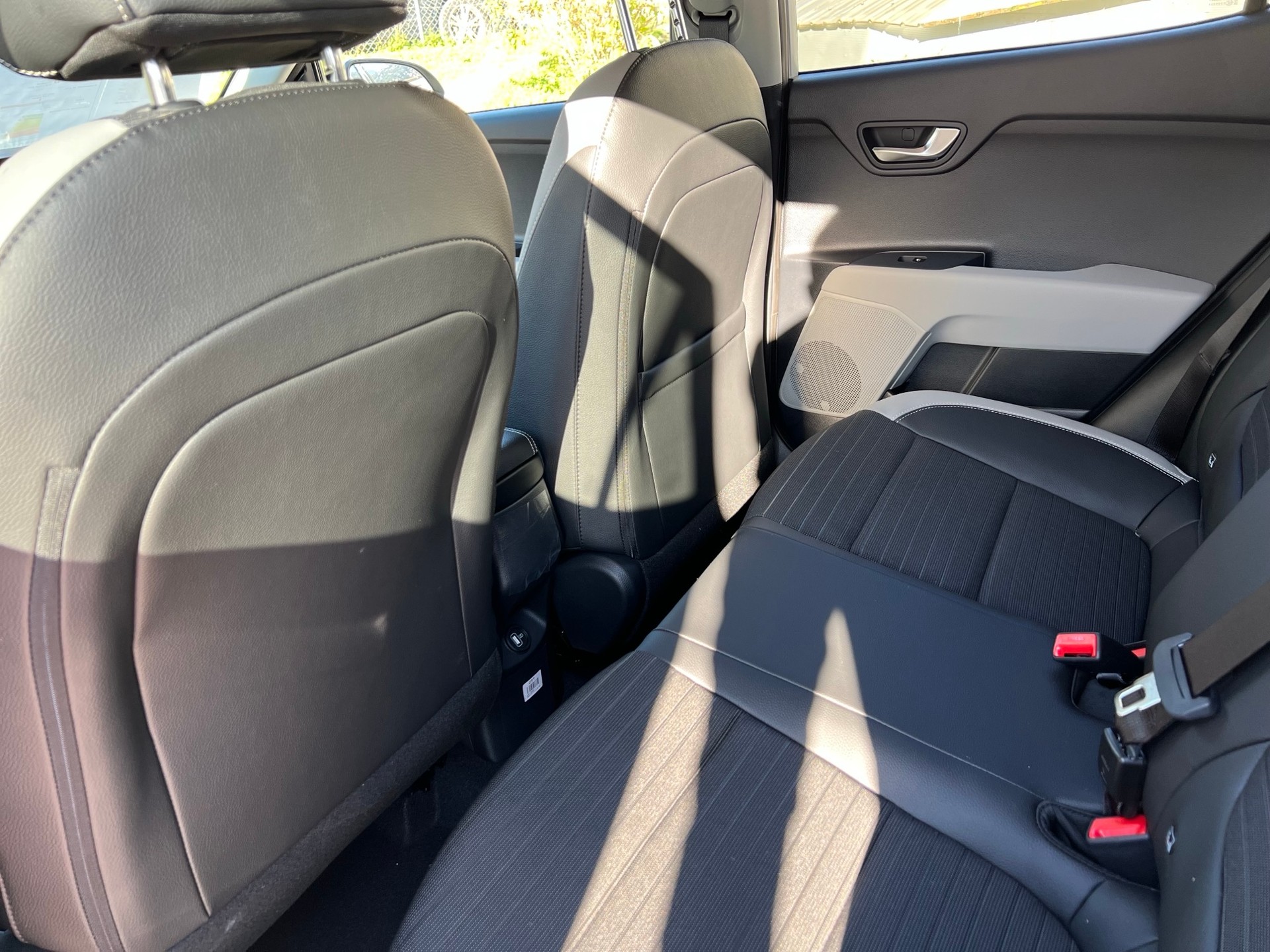 KIA Stonic 1.0 T-GDI Edition 30 DCT-image-10