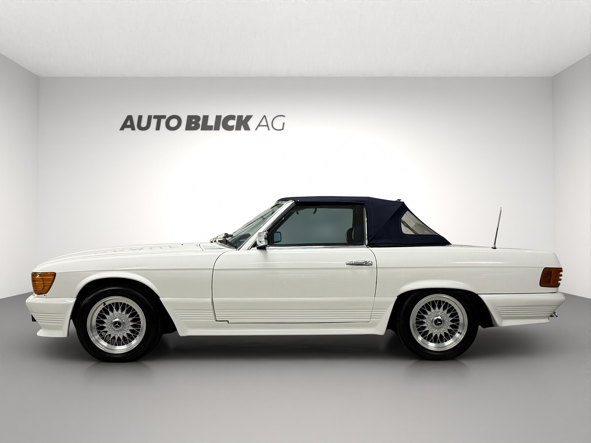 MERCEDES-BENZ SL 280-showroom-element-3