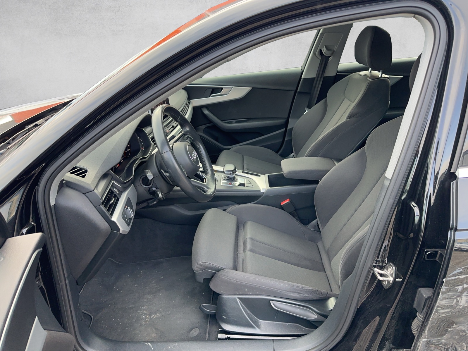 AUDI A4 2.0 Benzin 150ps-image-9