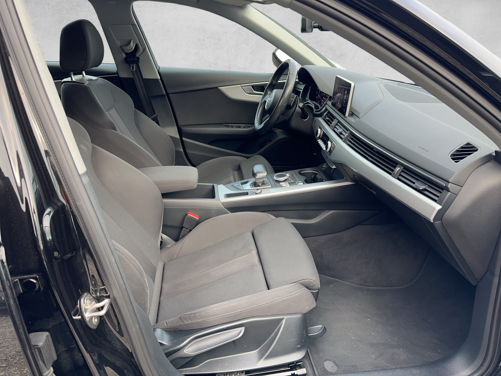 AUDI A4 2.0 Benzin 150ps-image-11
