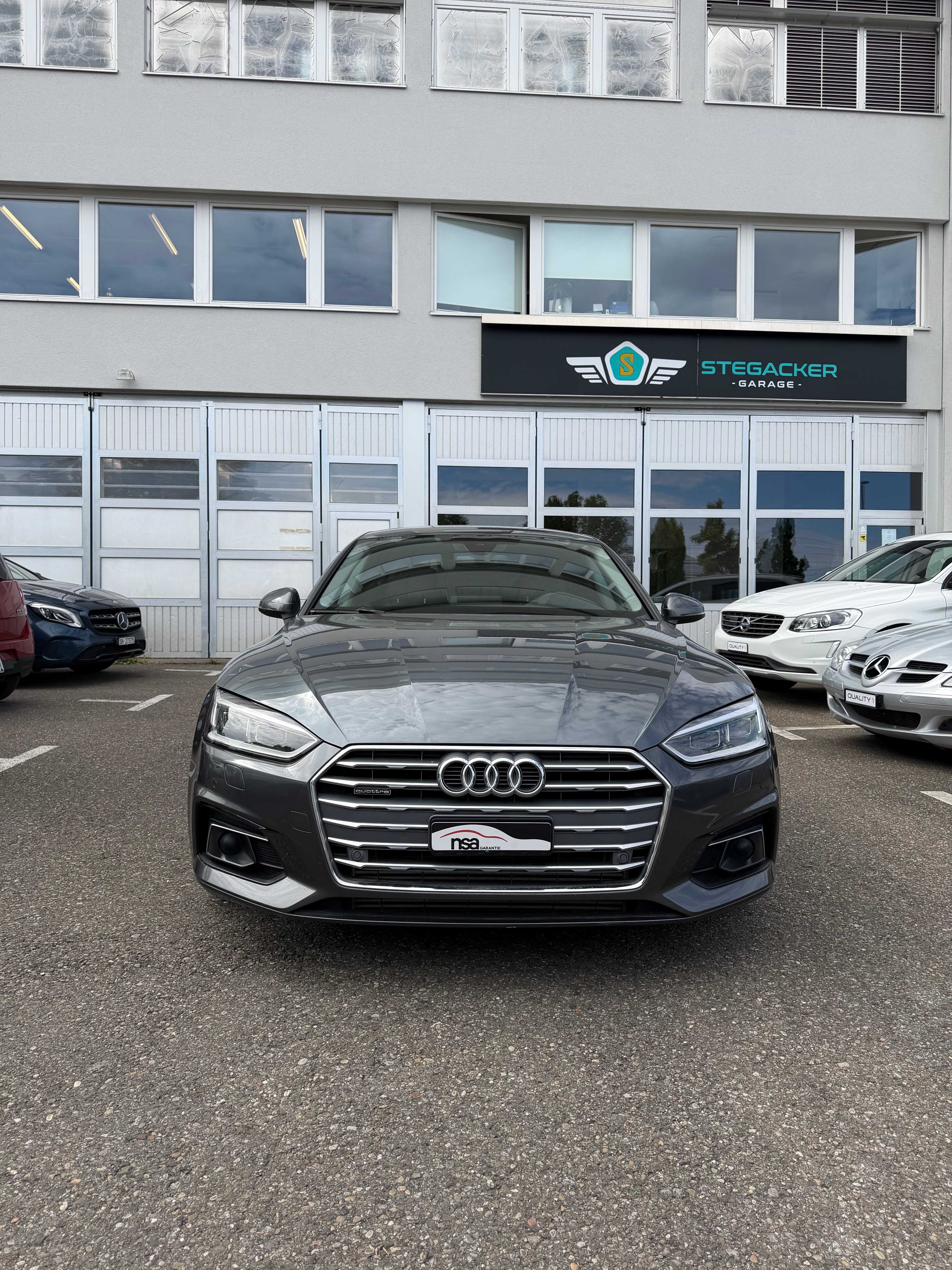 Car photo
