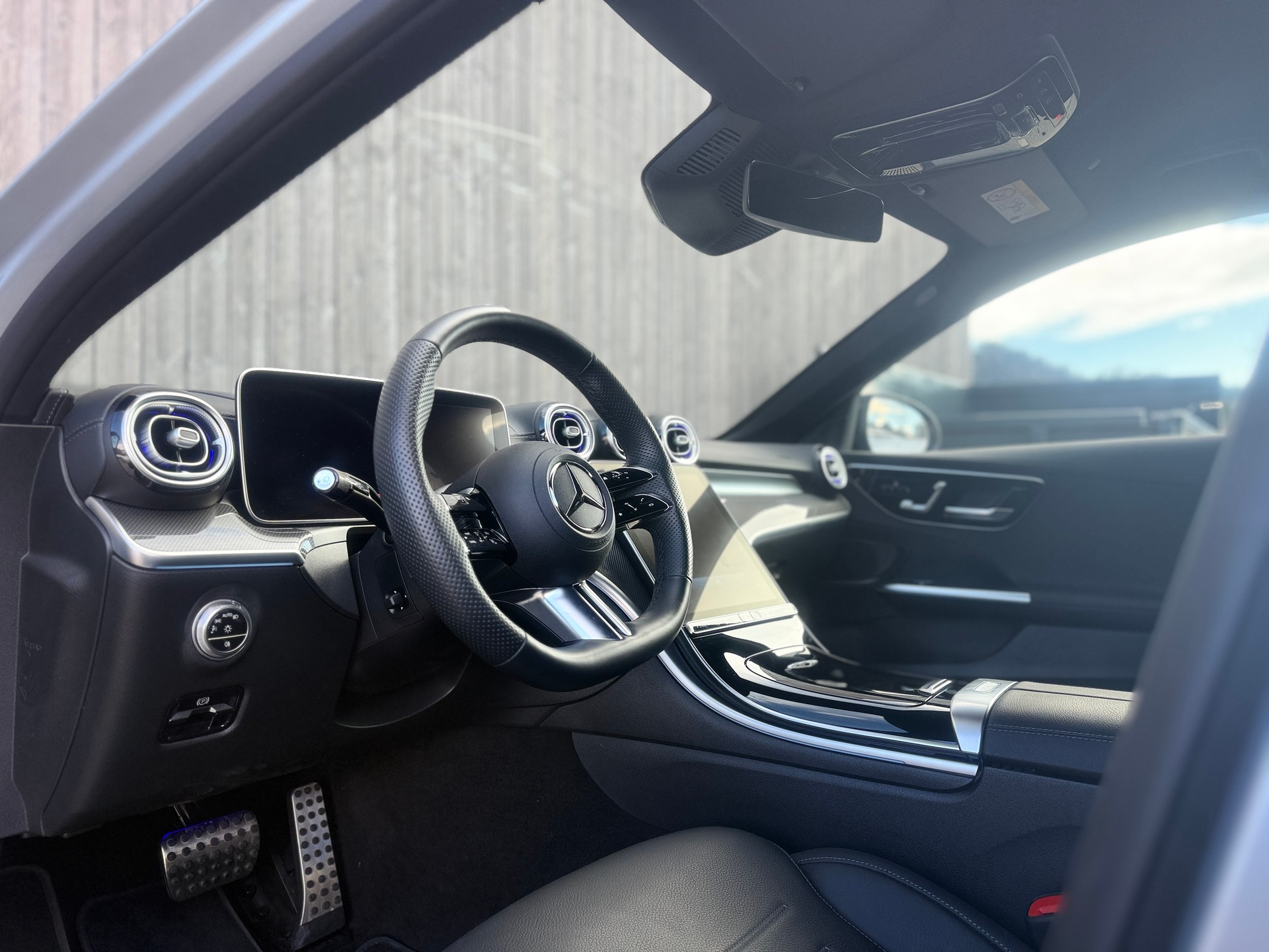 MERCEDES-BENZ C 300 4Matic AMG Line-image-4