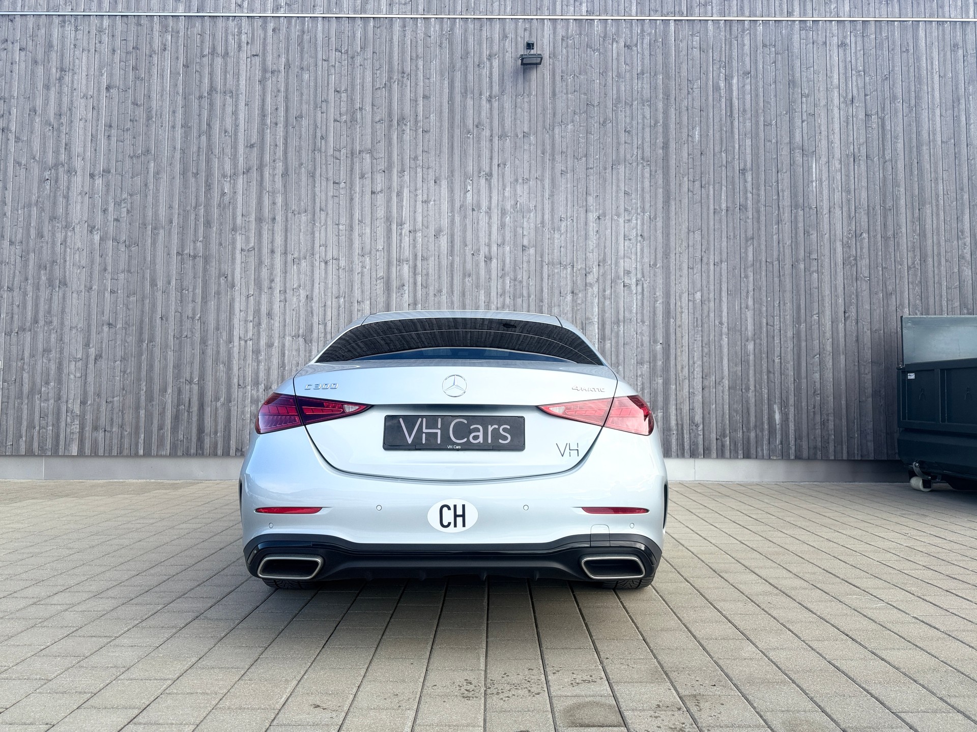 MERCEDES-BENZ C 300 4Matic AMG Line-image-3