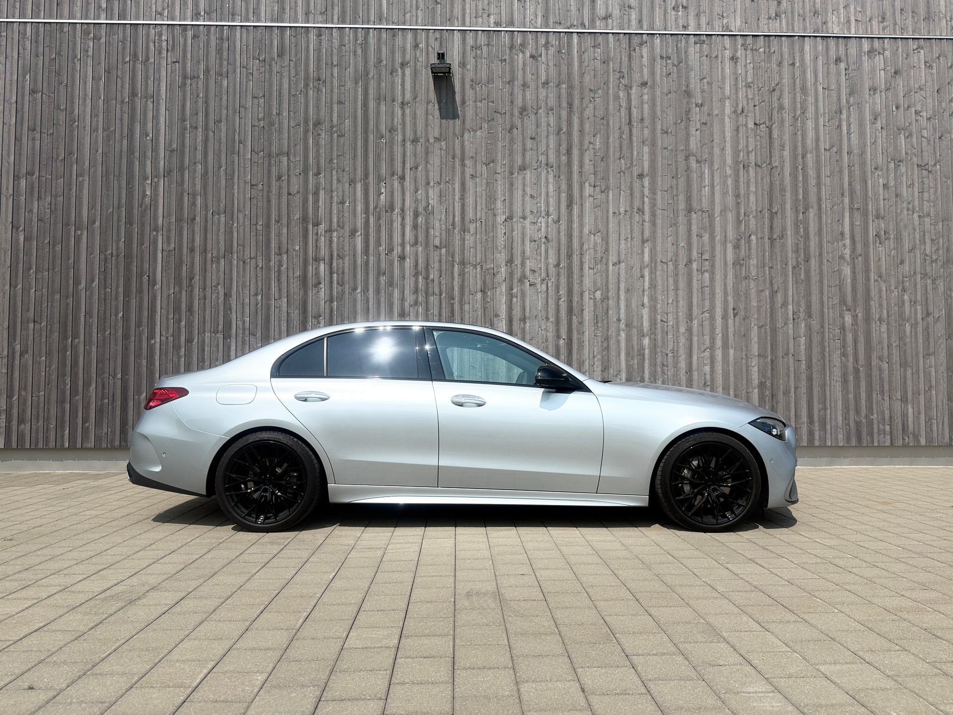 MERCEDES-BENZ C 300 4Matic AMG Line-image-2