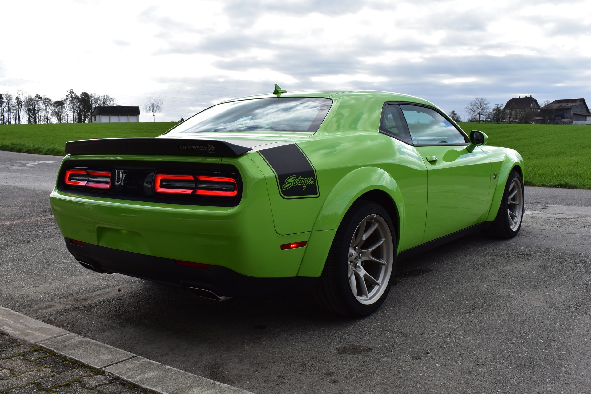 DODGE Challenger Swinger Sublime Green-image-6