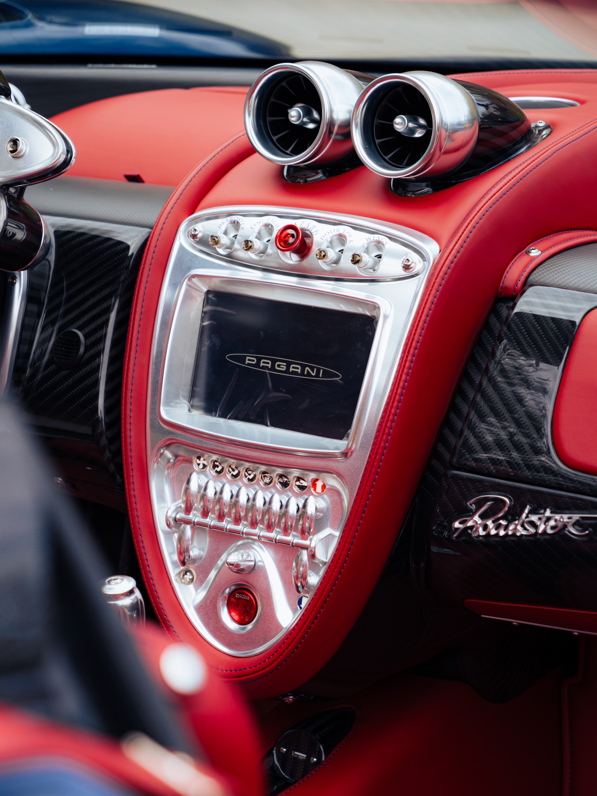 PAGANI Huayra Roadster-image-9