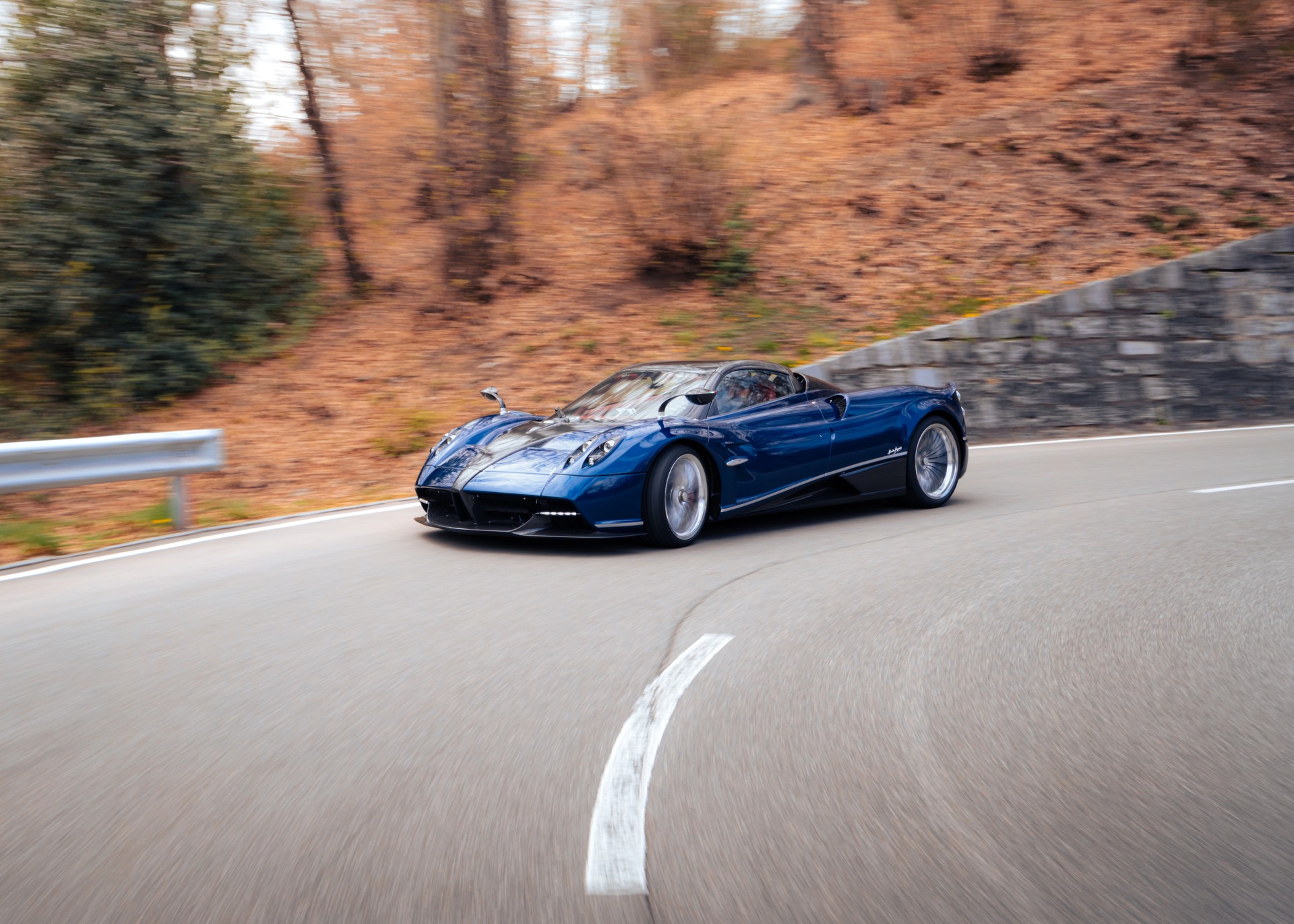 PAGANI Huayra Roadster-image-5