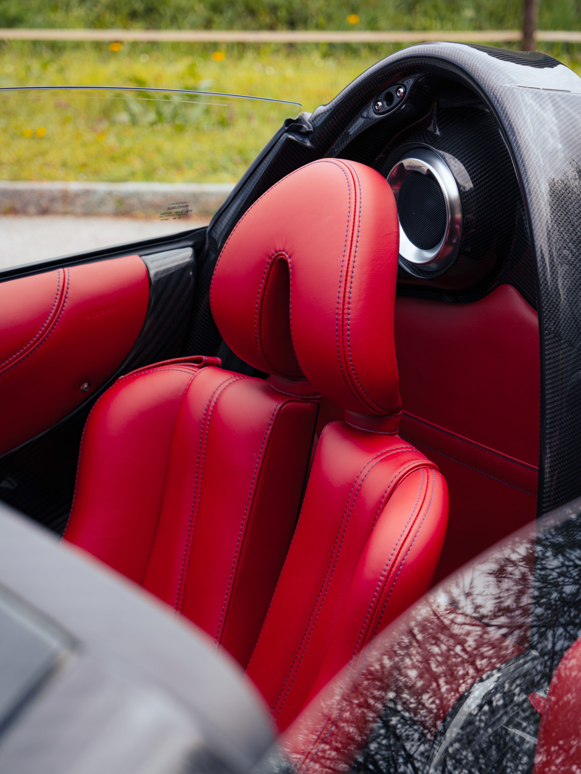 PAGANI Huayra Roadster-image-8