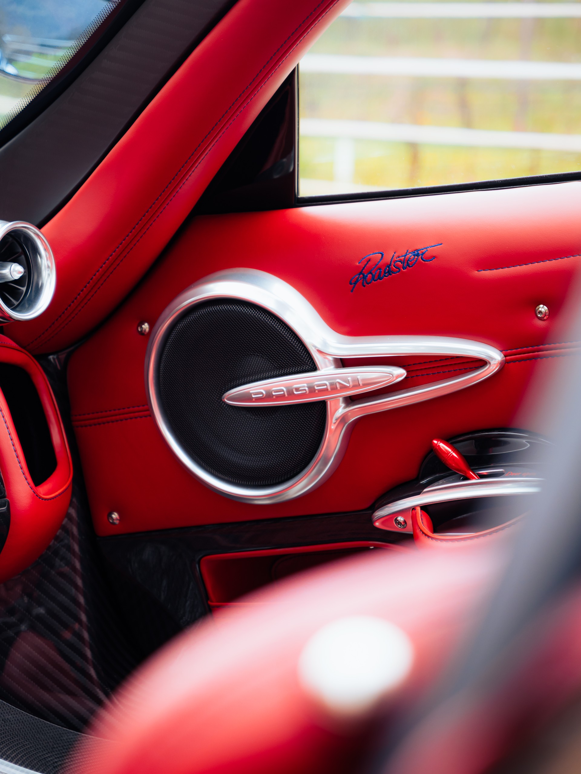 PAGANI Huayra Roadster-image-12