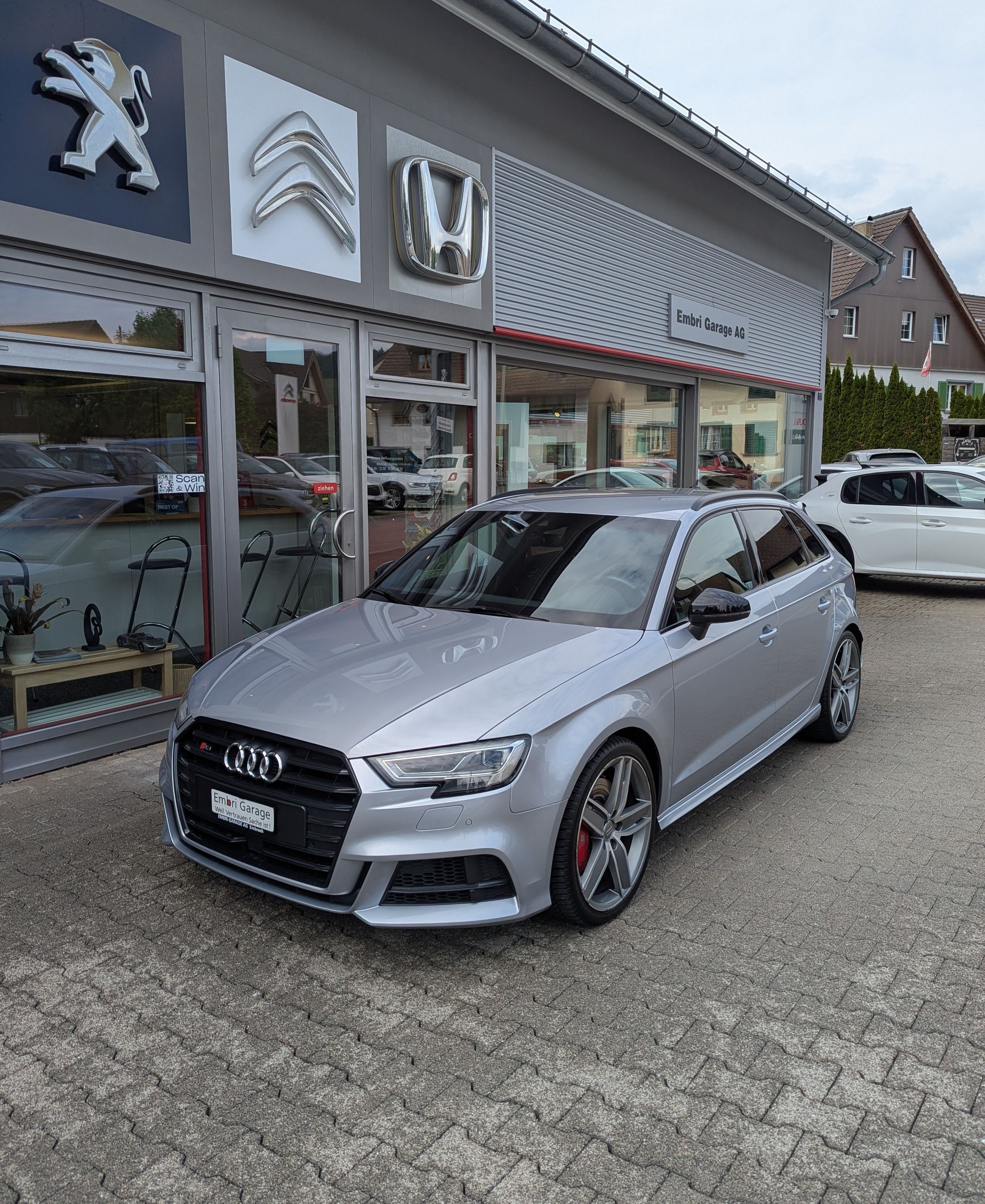 AUDI S3 Sportback 2.0 TFSI quattro S-tronic-image-0