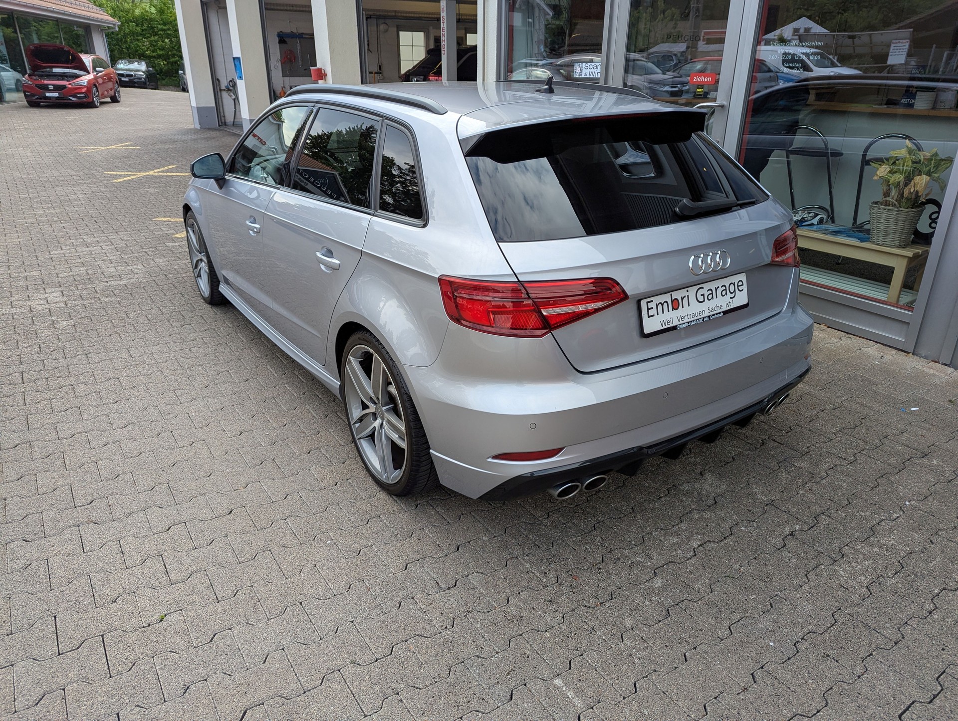 AUDI S3 Sportback 2.0 TFSI quattro S-tronic-image-4