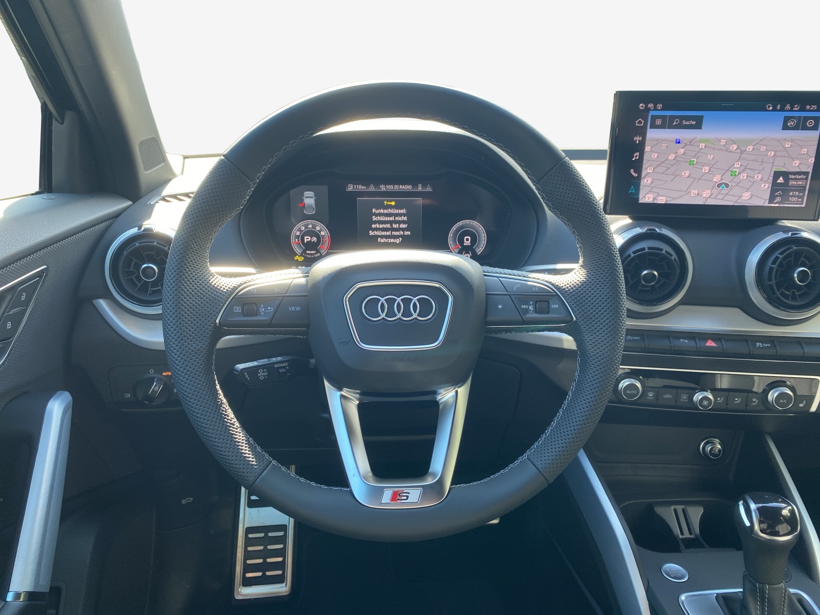 AUDI Q2 35 TFSI S line S-tronic-image-9