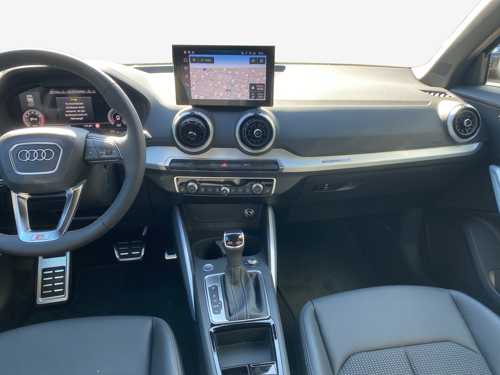 AUDI Q2 35 TFSI S line S-tronic-image-10