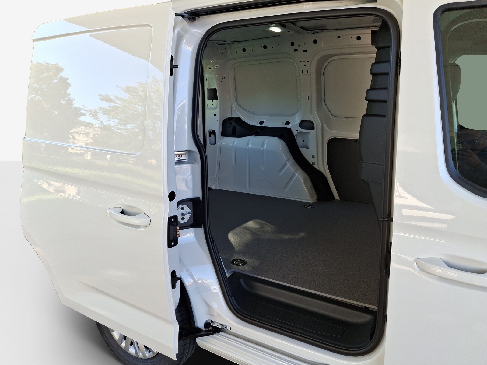 VW Caddy Cargo 2.0TDI-image-11