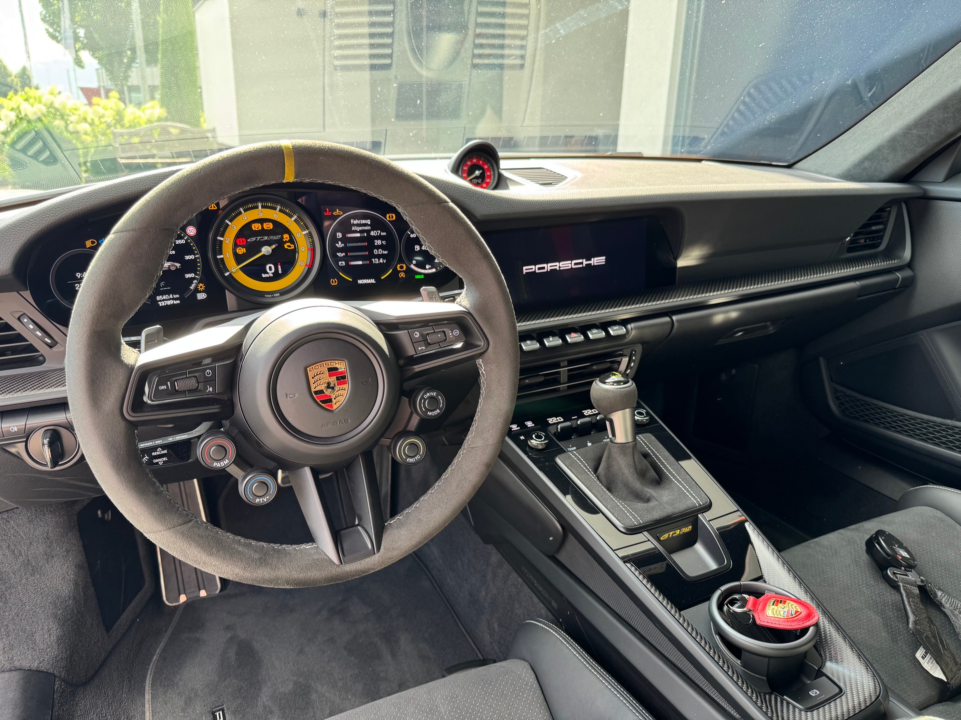 PORSCHE 911 GT3 RS-image-2