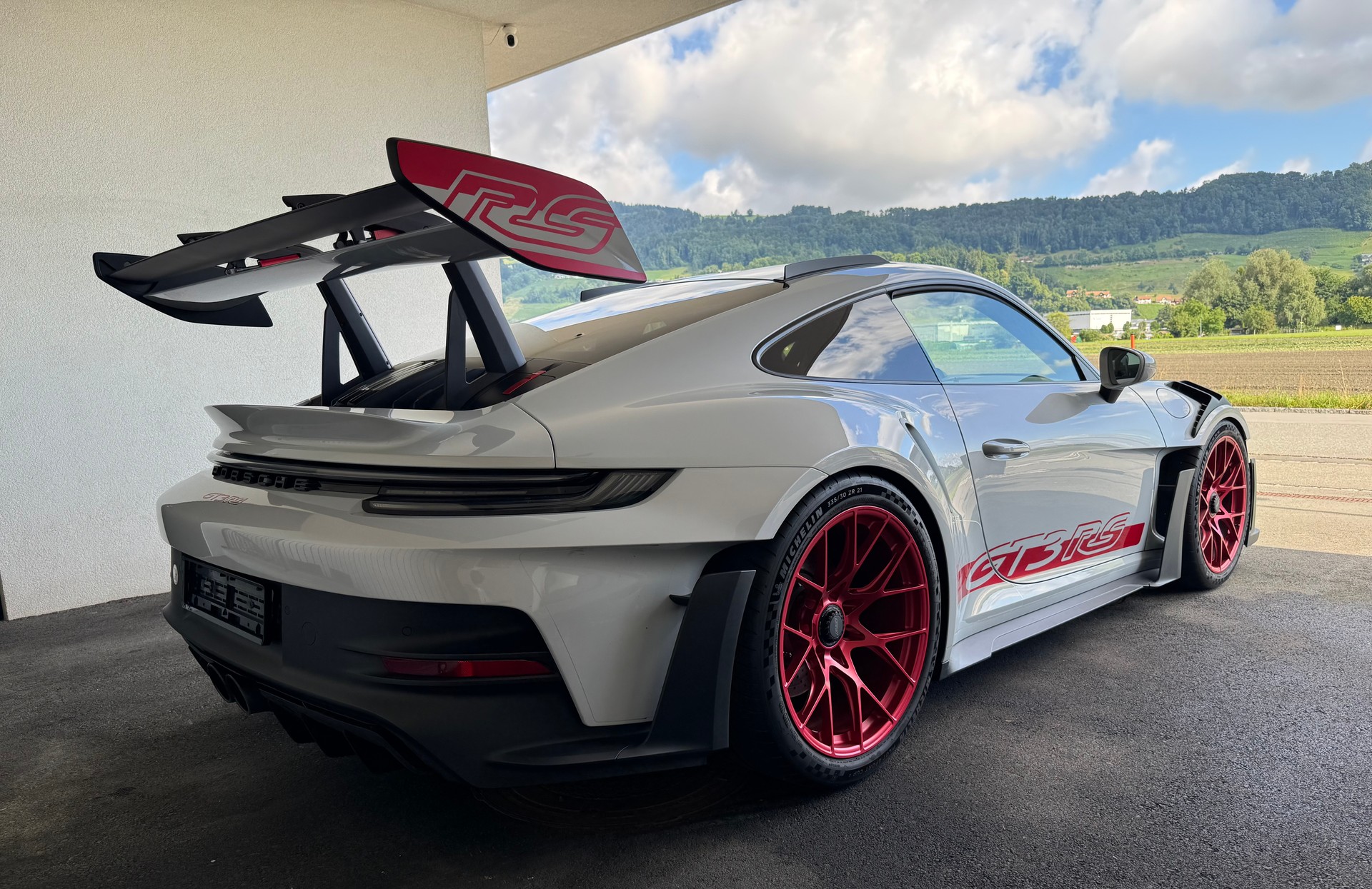 PORSCHE 911 GT3 RS-image-3