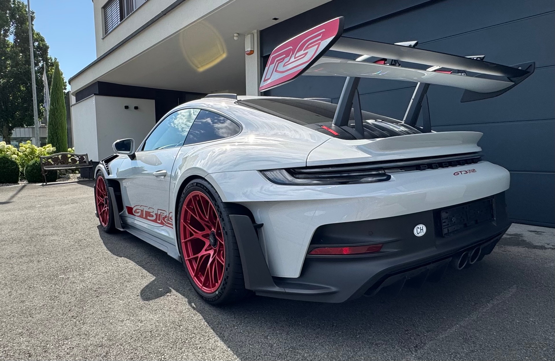 PORSCHE 911 GT3 RS-image-5