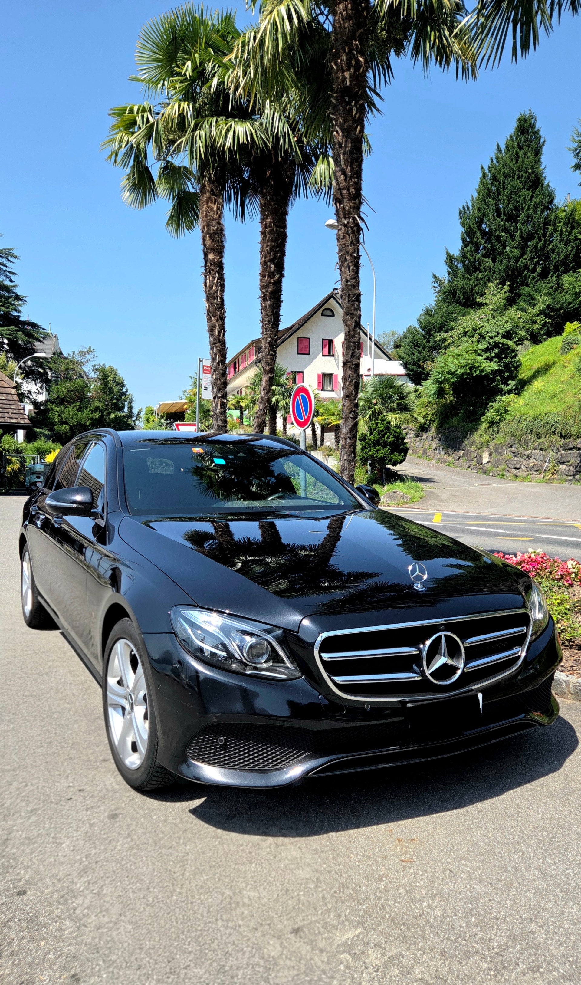 MERCEDES-BENZ E 220 d Avantgarde 9G-Tronic-image-0