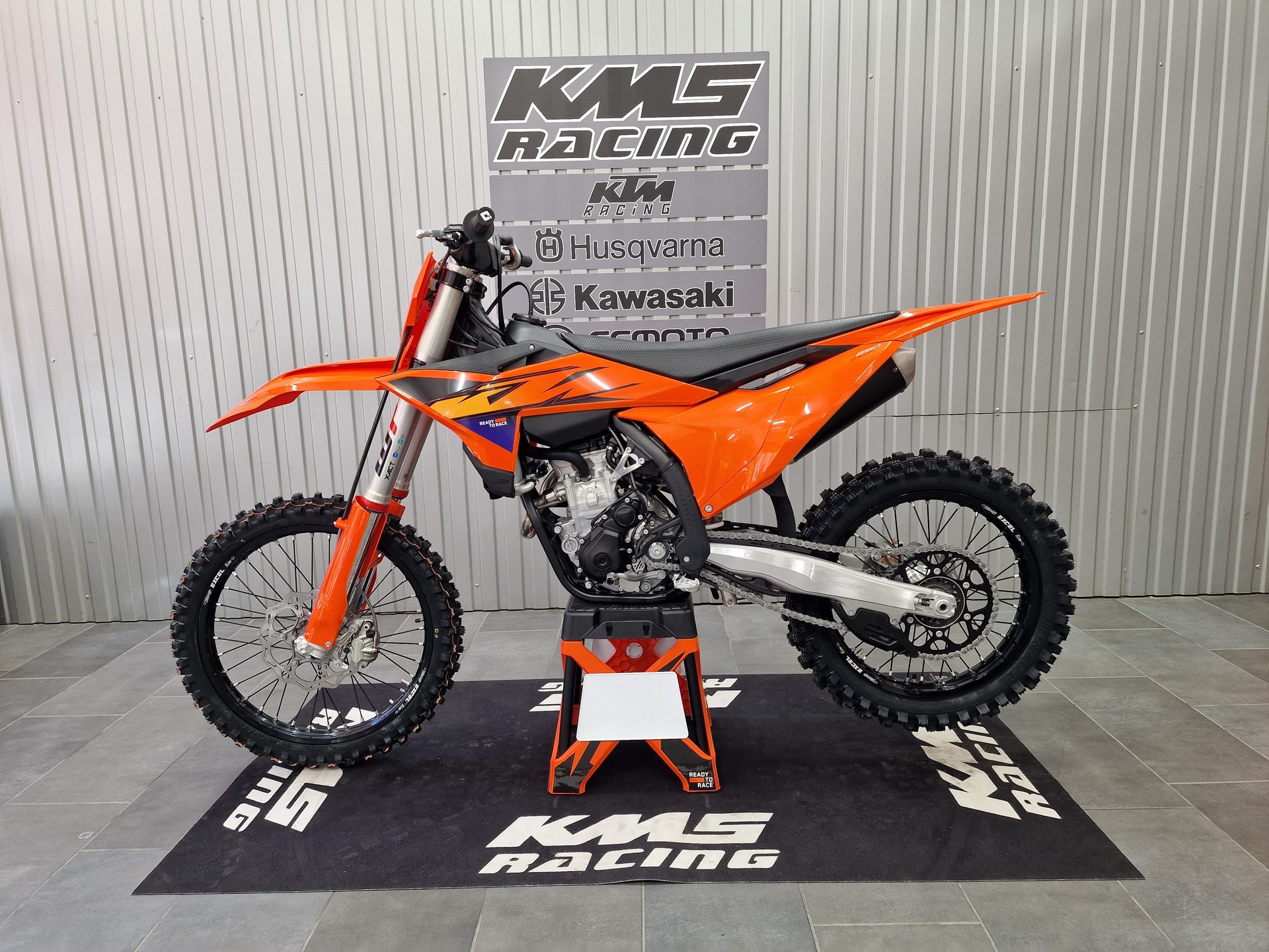 KTM 250 SX-F-showroom-element-1