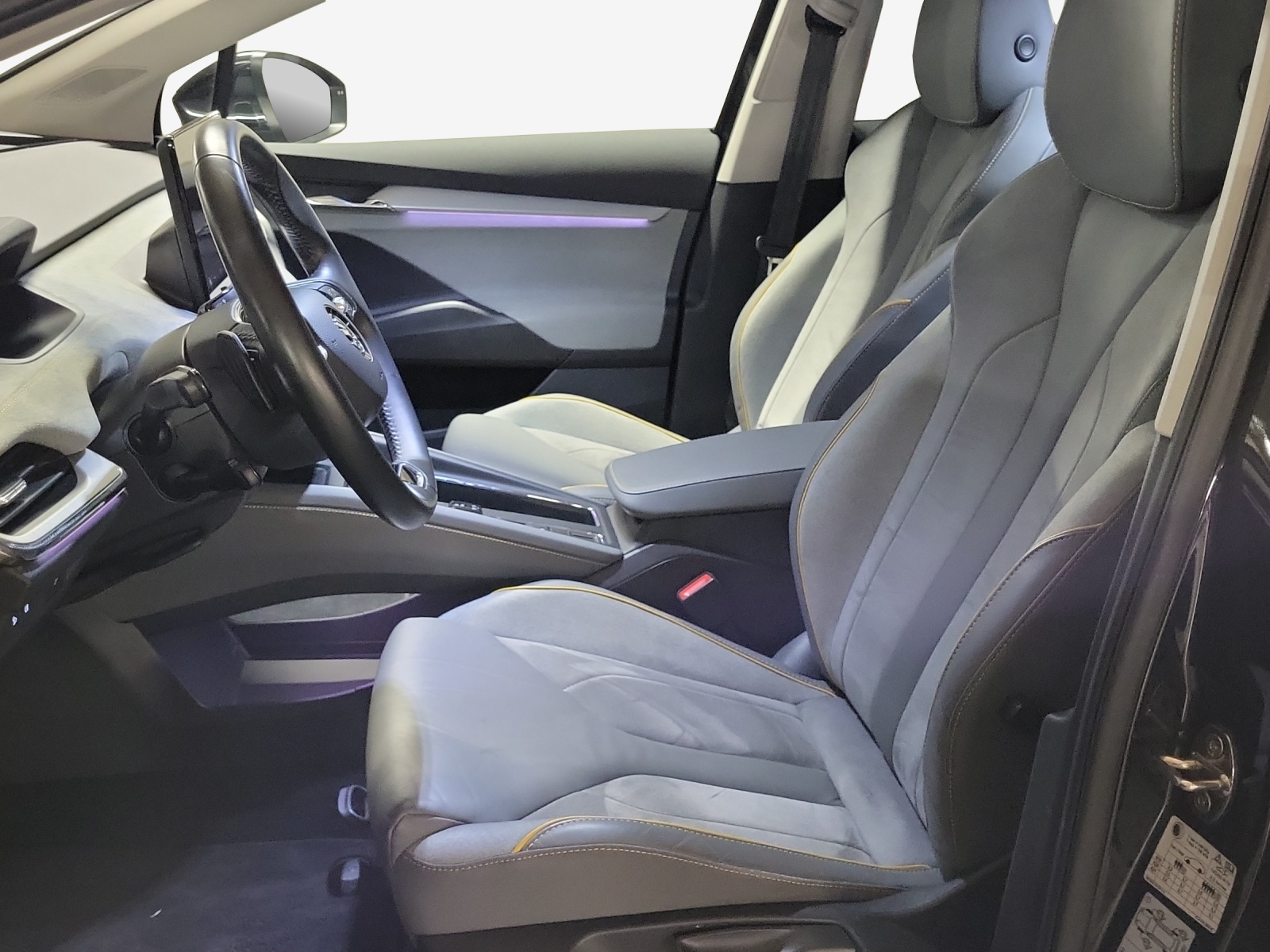 SKODA Enyaq iV 80-image-8