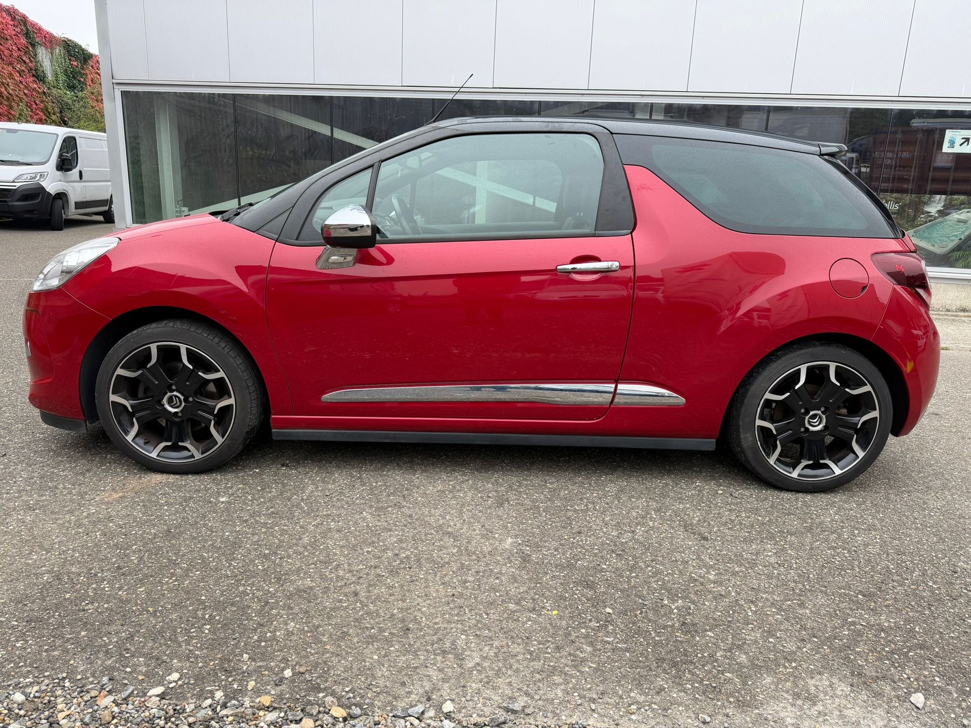 DS AUTOMOBILES DS3 Cabrio 1.6 THP Sport Chic-image-12