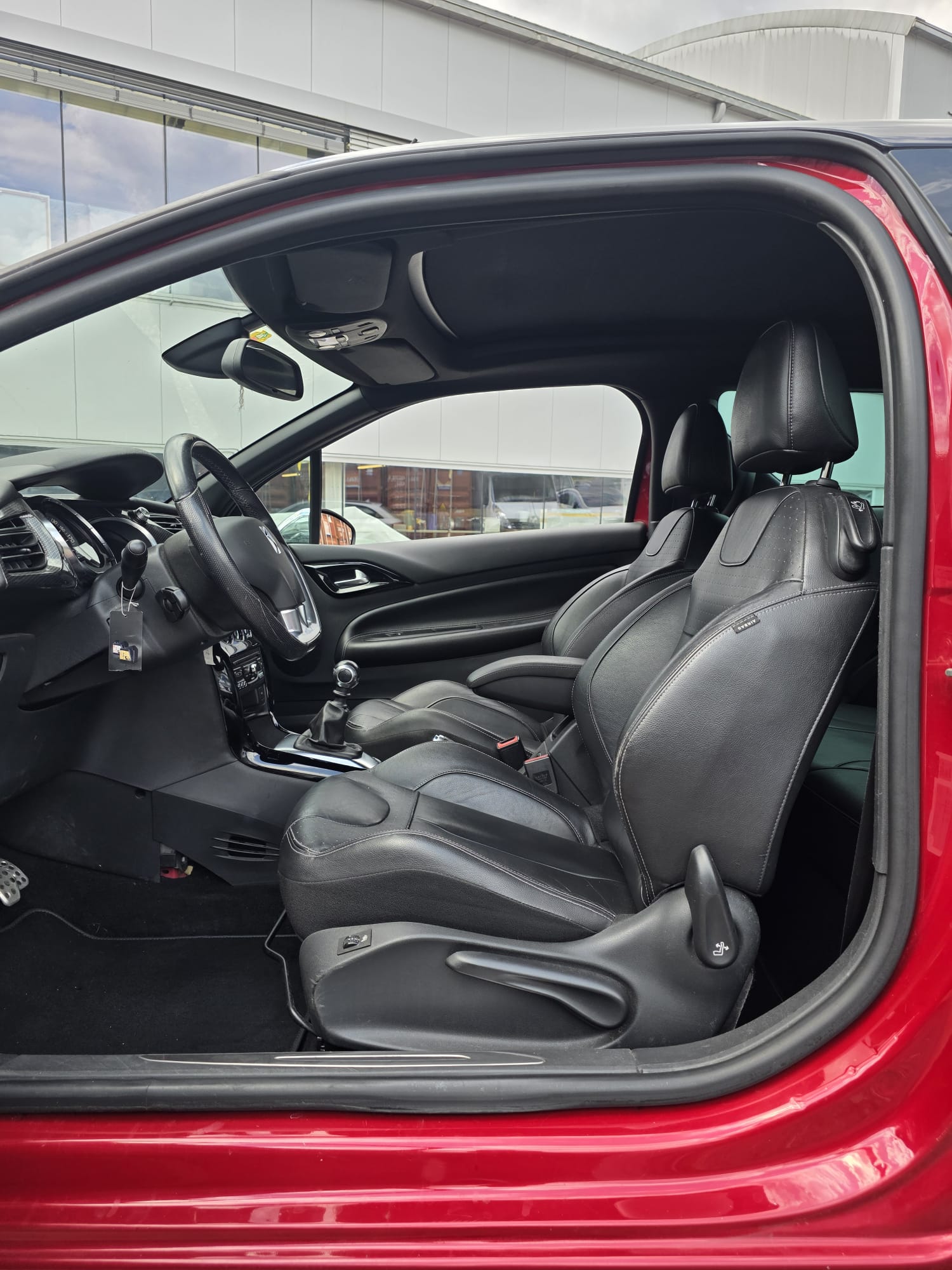 DS AUTOMOBILES DS3 Cabrio 1.6 THP Sport Chic-image-7