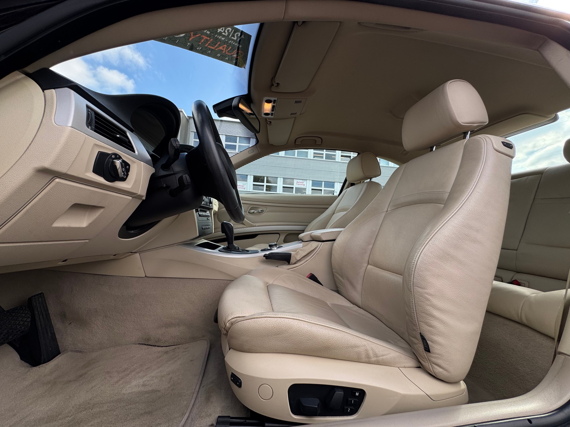 BMW 325i xDrive Coupé Steptronic-image-10