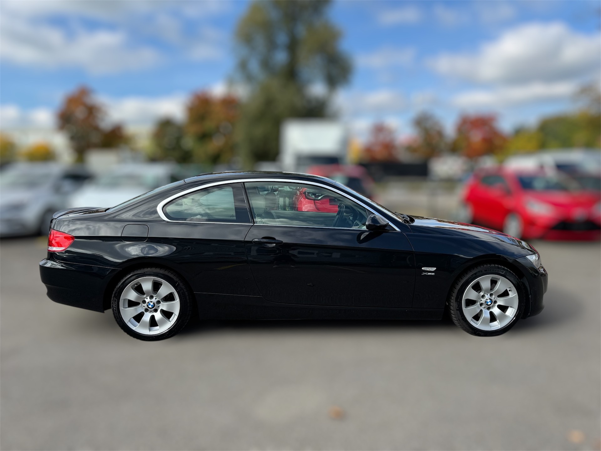 BMW 325i xDrive Coupé Steptronic-image-1
