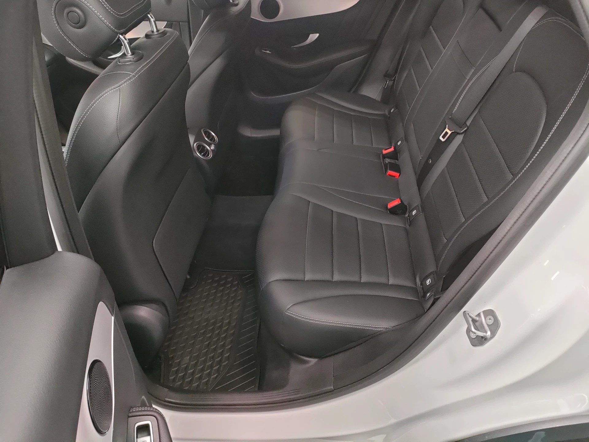 MERCEDES-BENZ GLC 250d Off-Road 4Matic 9G-Tronic-image-12