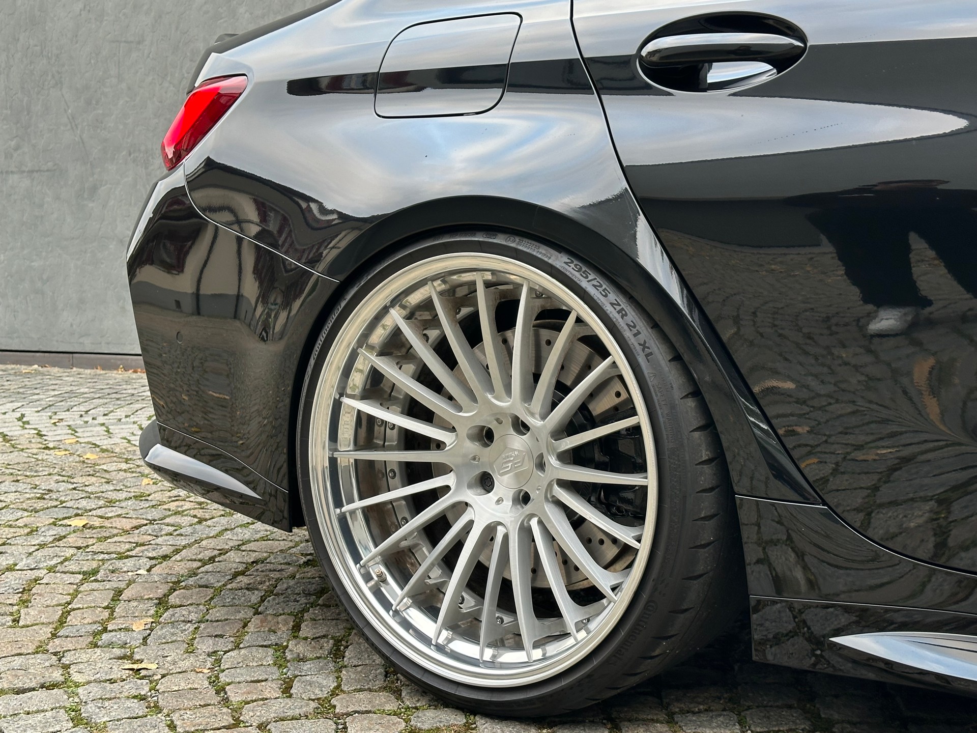 BMW M3 Competition M xDrive-image-9