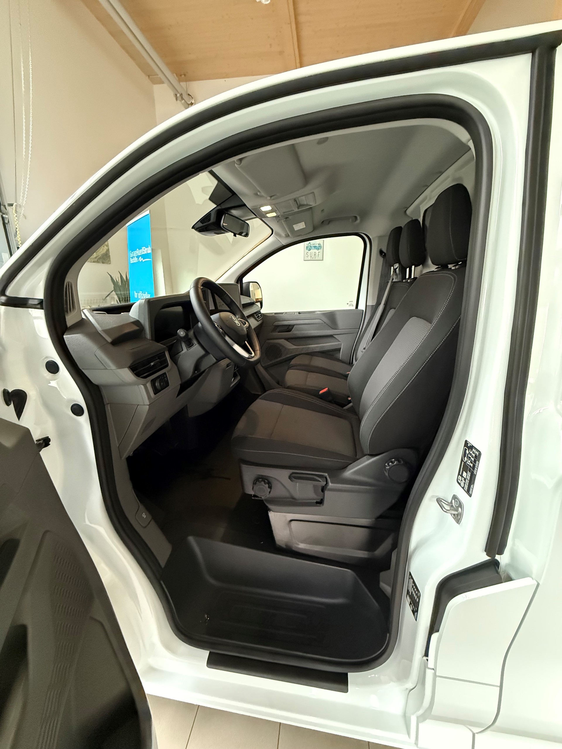 VW Transporter KaWa 2.0 TDI Aut 150PS-image-4