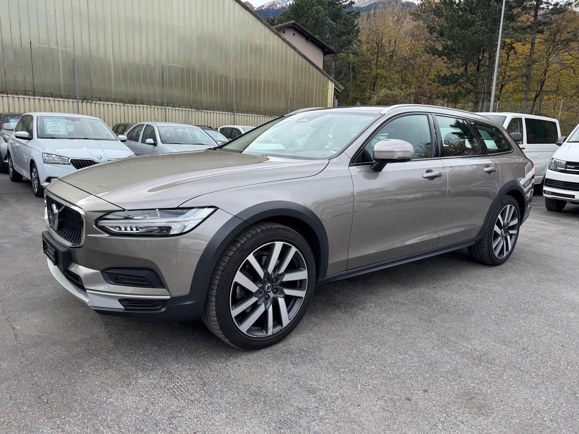VOLVO V90 Cross Country B5 Diesel Mild Hybrid AWD Geartronic-image-8