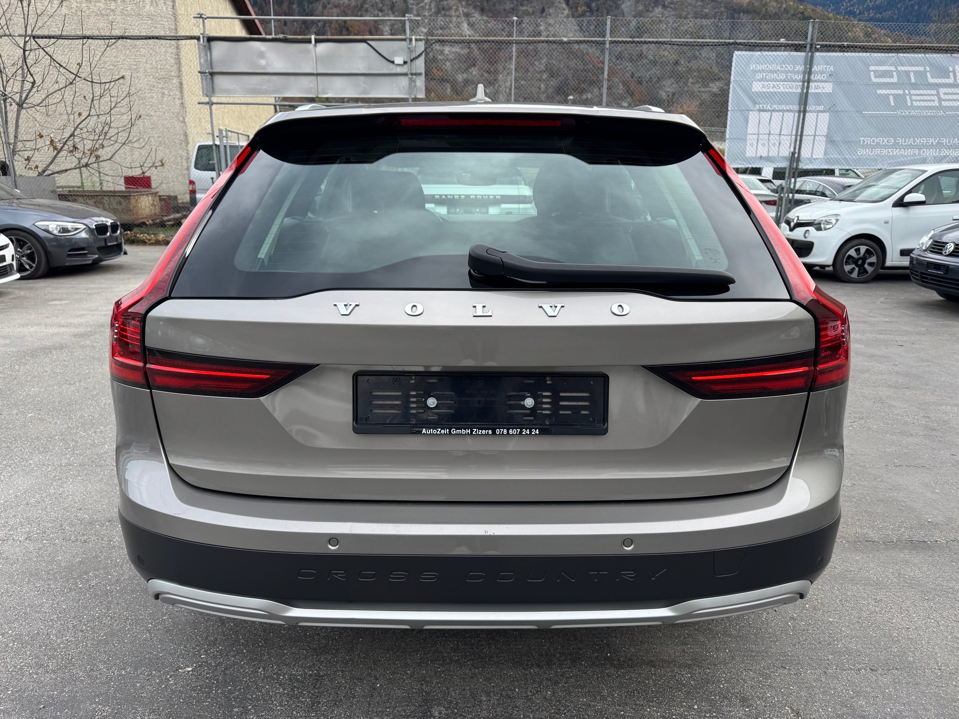 VOLVO V90 Cross Country B5 Diesel Mild Hybrid AWD Geartronic-image-4