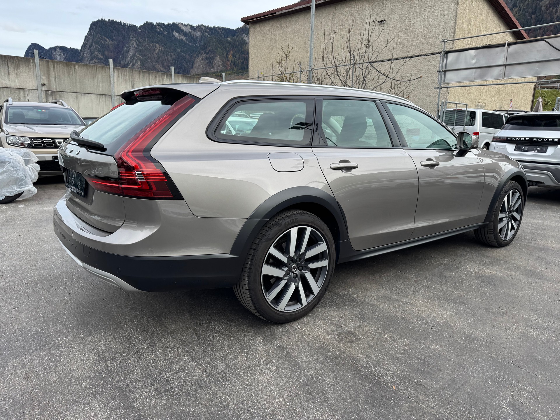VOLVO V90 Cross Country B5 Diesel Mild Hybrid AWD Geartronic-image-3