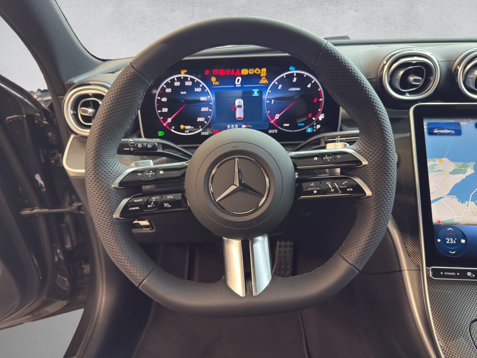 MERCEDES-BENZ C 220 d AMG Line 4Matic Swiss Star T-Modell-image-11