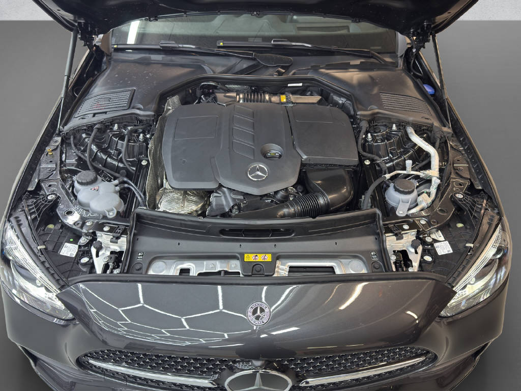 MERCEDES-BENZ C 220 d AMG Line 4Matic Swiss Star T-Modell-image-9