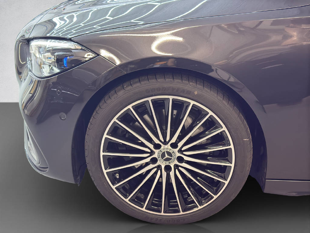 MERCEDES-BENZ C 220 d AMG Line 4Matic Swiss Star T-Modell-image-7