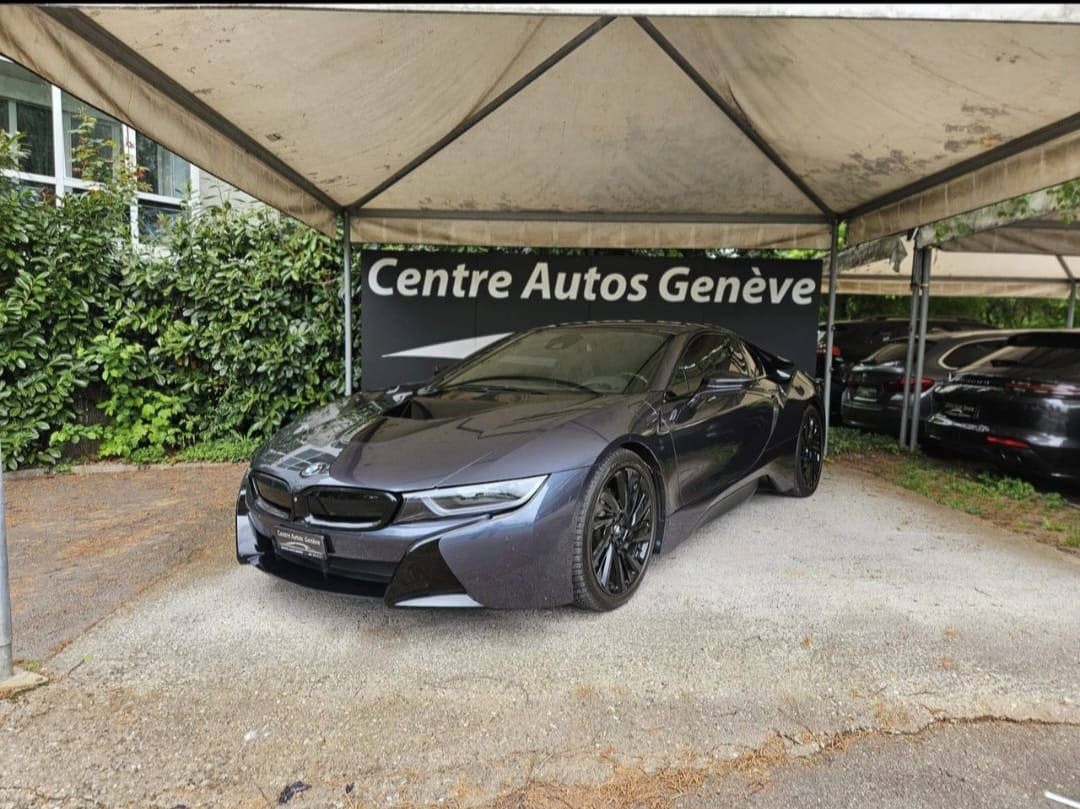 BMW i8 Coupé-image-3