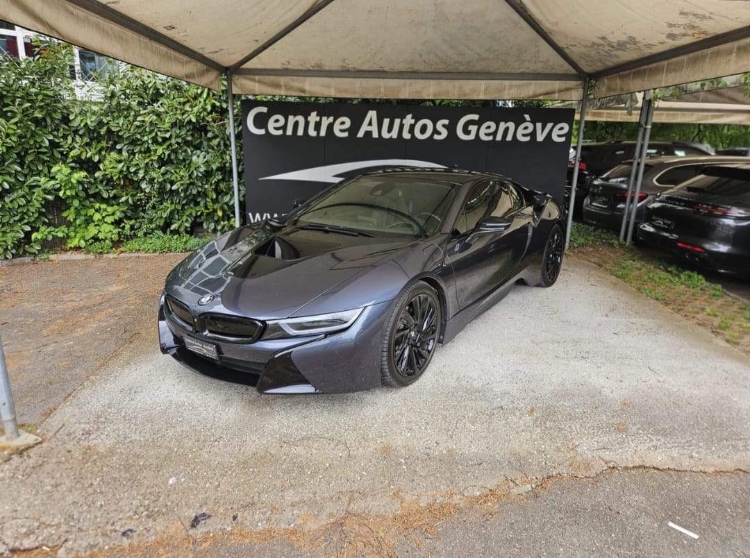 BMW i8 Coupé-image-4