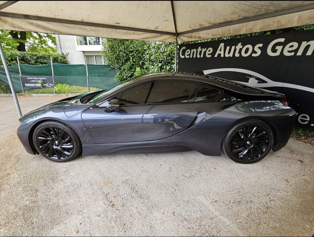 BMW i8 Coupé-image-6